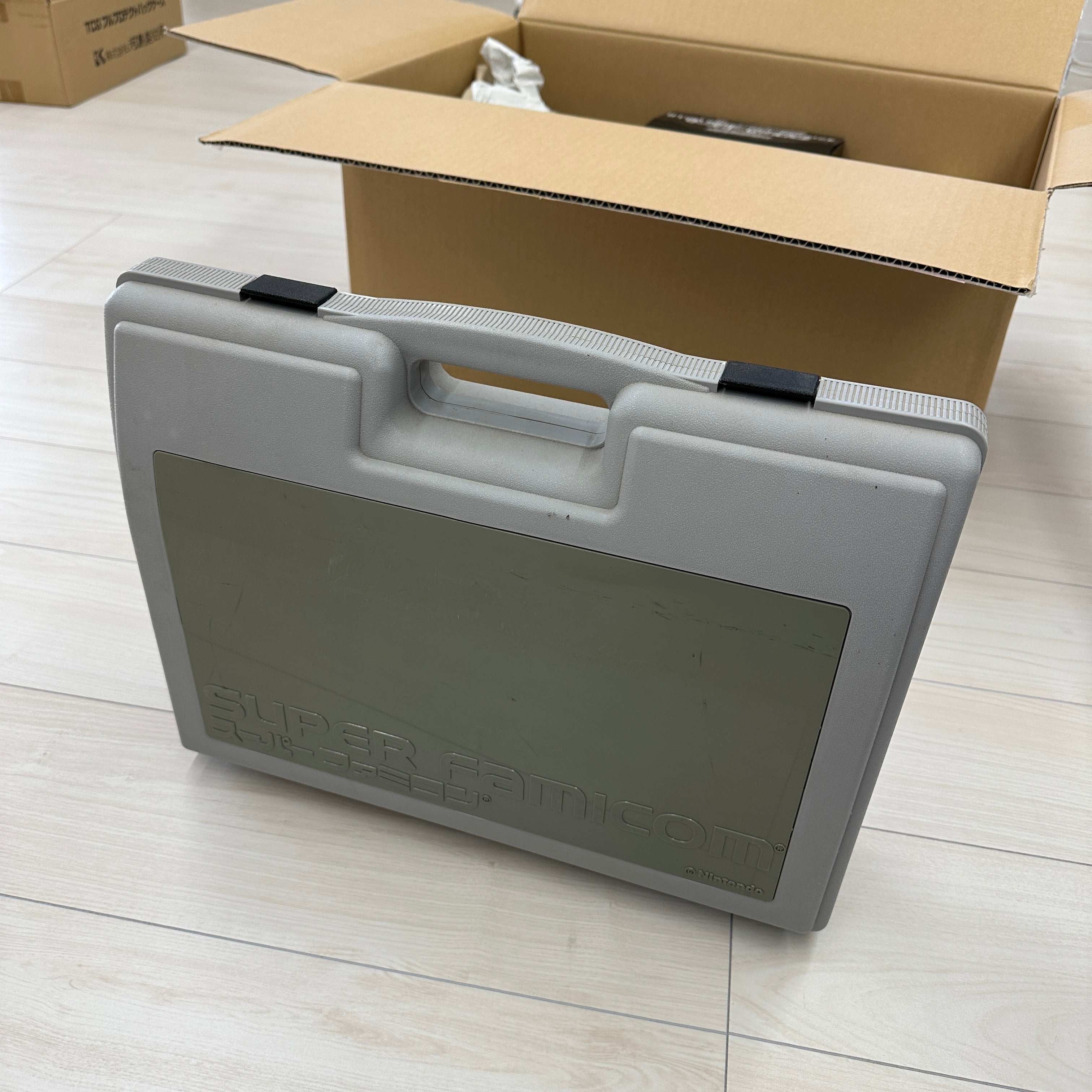 Nintendo SUPER FAMICON case SUPER MARIO WORLD