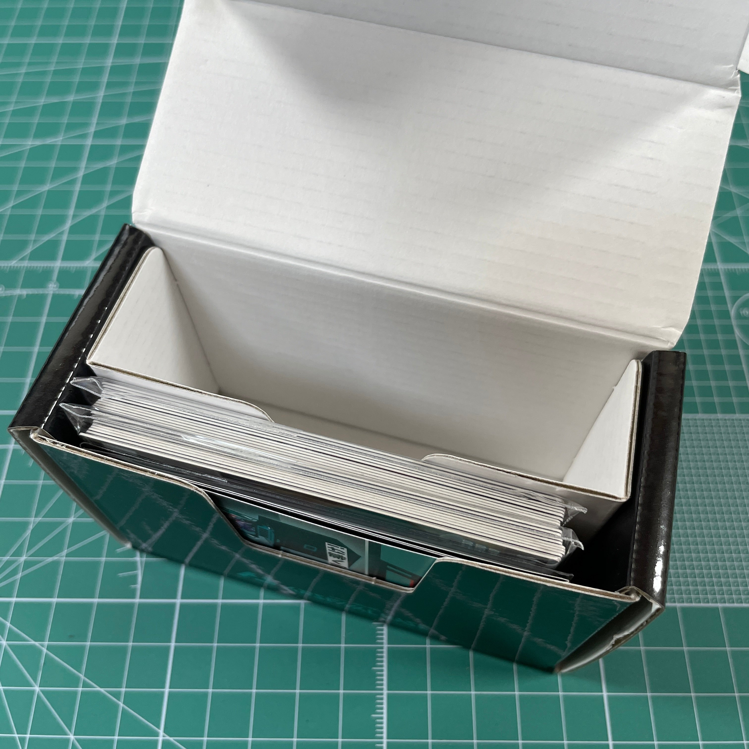 MOBILE SUIT GUNDAM ARSENAL BASE STARTER DECK SET